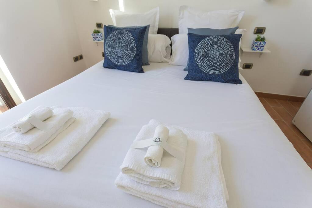 Dimora Donna Vittoria Appartement Bari Buitenkant foto